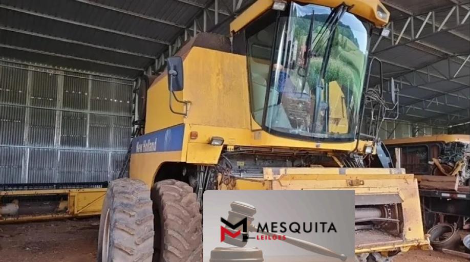 COLHEITADEIRA NEW HOLLAND TC 5070 ANO 2012 SÉRIE YBC529069 COLHEITADEIRA NEW HOLLAND TC 5070 ANO 2012 SÉRIE YBC529069