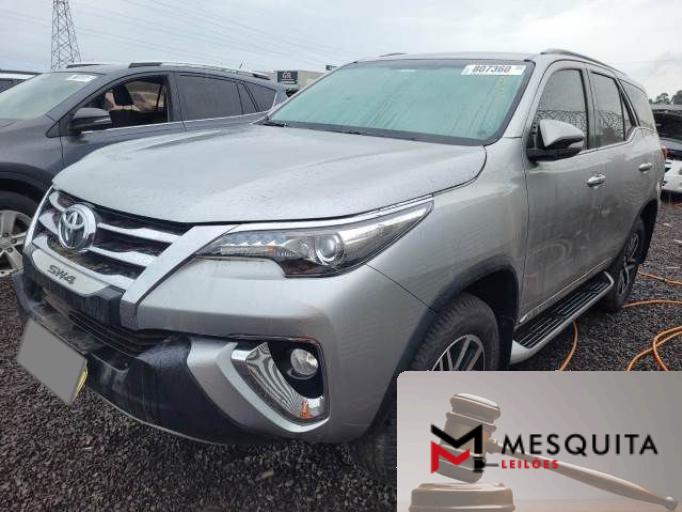 TOYOTA HILUX SW4 16/17