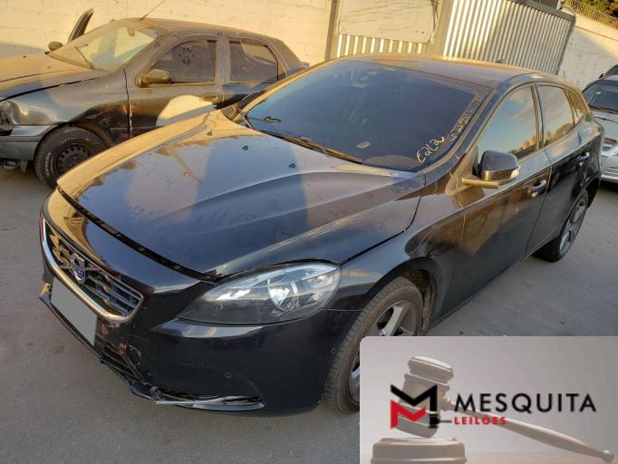 VOLVO V40 T4 15/15